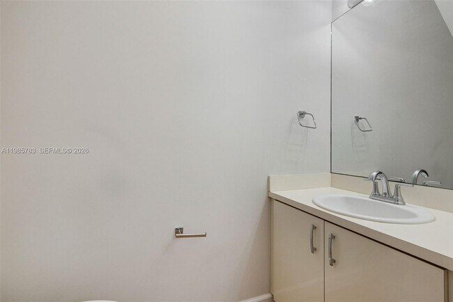 Building Photo - 15750 SW 92nd Ave
