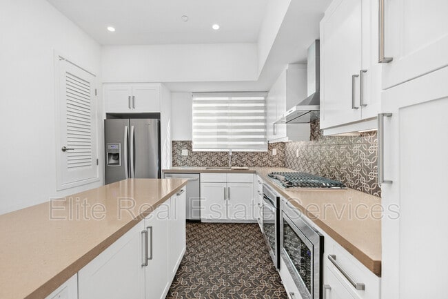 Building Photo - 2065 Fifth Avenue - 1