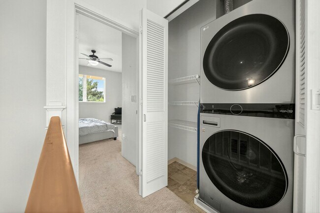 Building Photo - 724 Kakala St