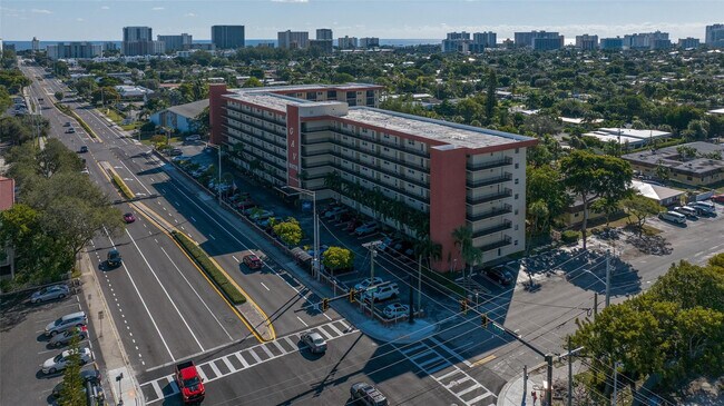 Building Photo - 2350 NE 14th Street Causeway