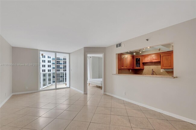 Building Photo - 2401 Collins Ave