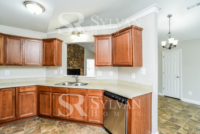 Building Photo - Enjoy living the good life in this 3 bedroom, 2 bathroom home