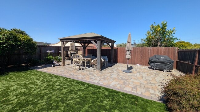 Building Photo - Beautiful Modern Home in San Leandro w/ Premium Kitchen Upgrades & Private Backyard Pergola