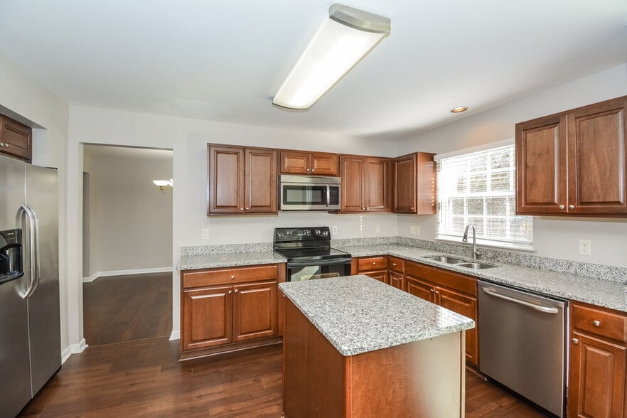 Building Photo - 1437 Timber Ridge Cir