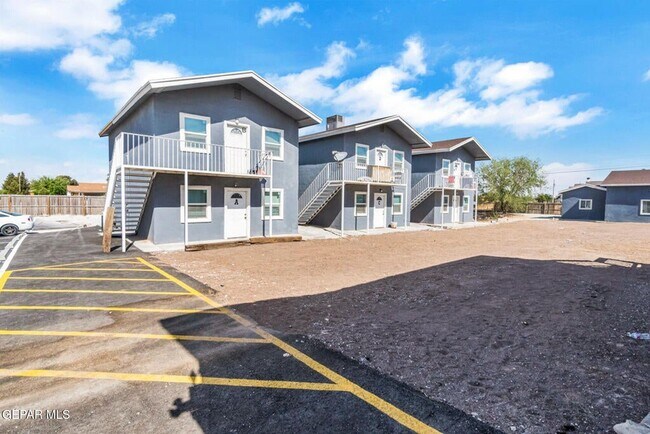 Building Photo - 14831 Allemands Ave