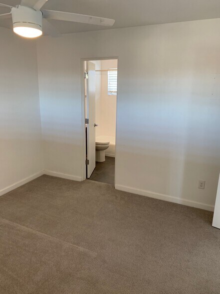 Building Photo - 746 W Turney Ave, Apt 8
