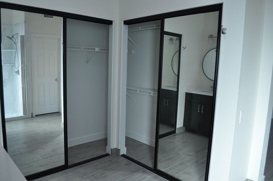 Building Photo - 10795 N 109th St