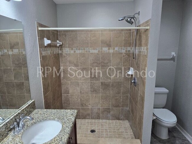 Building Photo - Country Club Estates