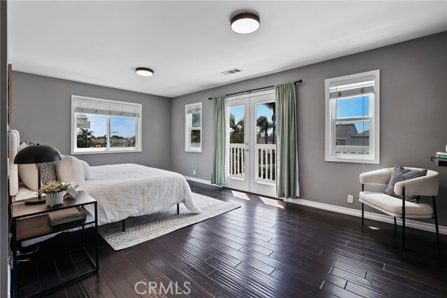 Building Photo - 715 Oceanhill Dr