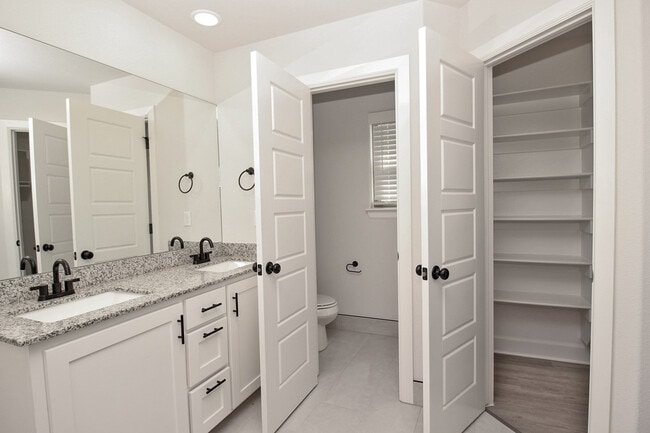 Building Photo - 1210 Monarch Rd