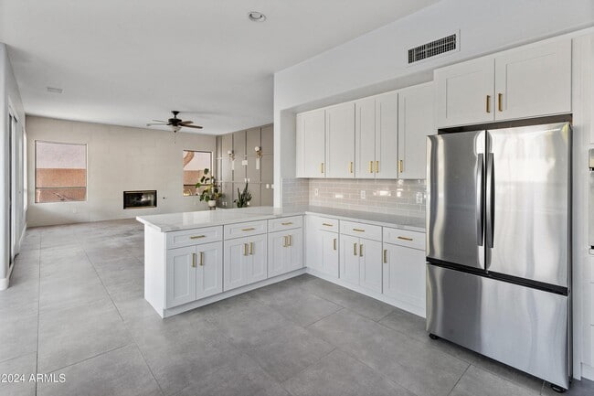 Building Photo - 6420 E Montreal Pl