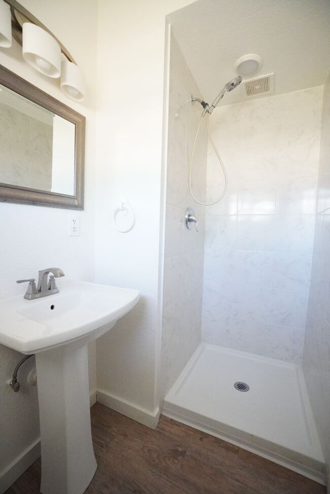 Building Photo - 6548 Stoneman Dr