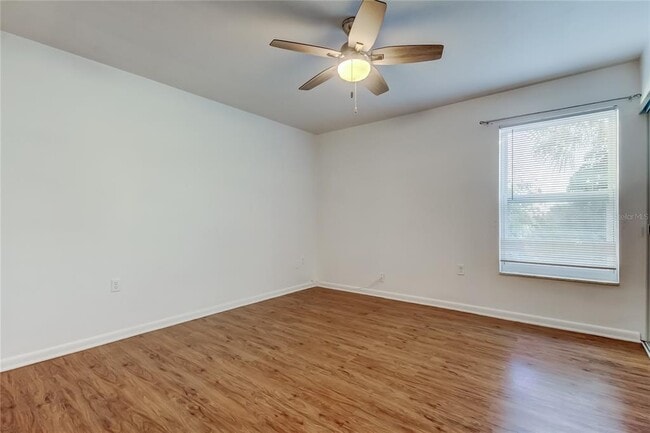 Building Photo - 2302 S Manhattan Ave