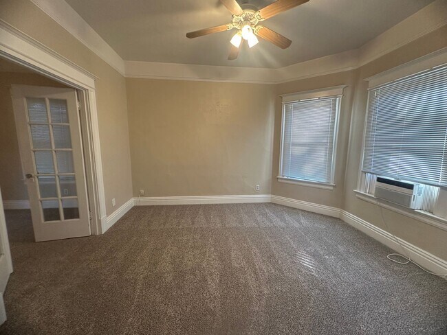 Building Photo - 1409 1/2 E Street