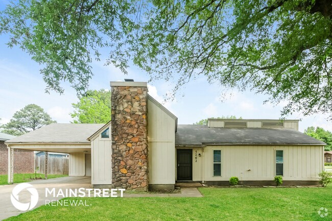 Building Photo - 5262 Sunray Dr