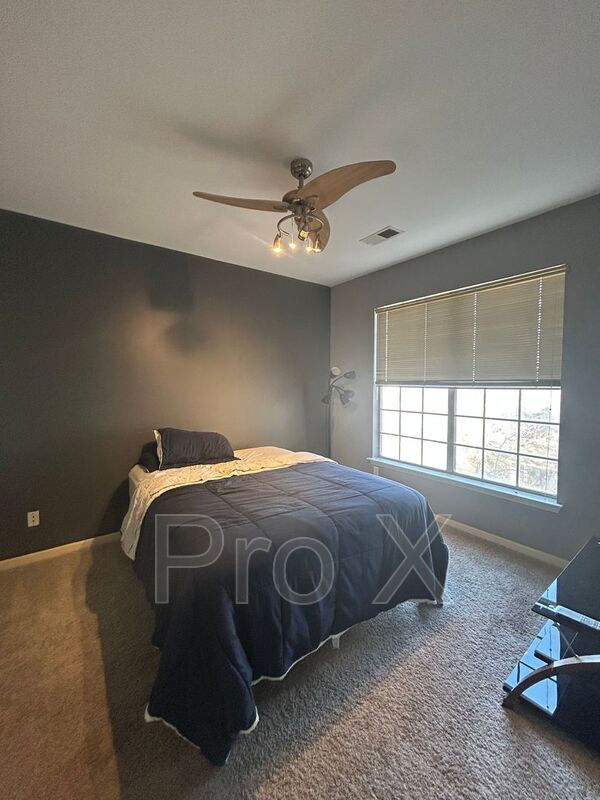 Building Photo - 4230 NW Meadow Creek Cir