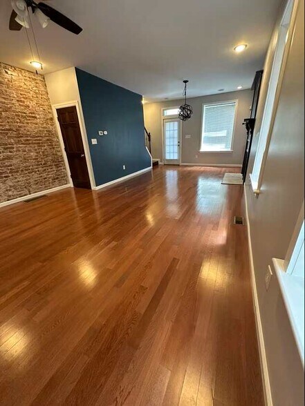 Building Photo - 3169 Portis Ave
