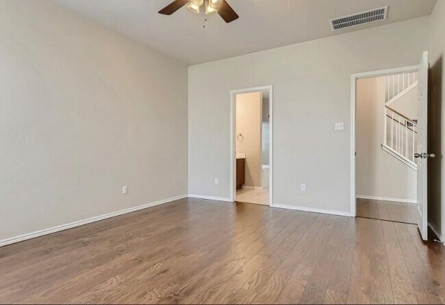 Building Photo - 301 Comal Run
