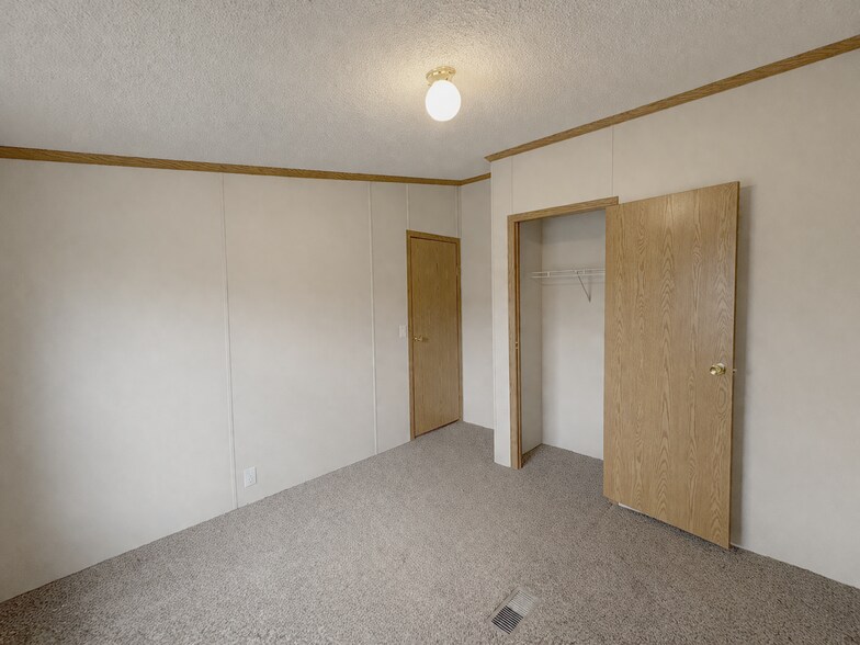 Building Photo - 307 Basket Branch