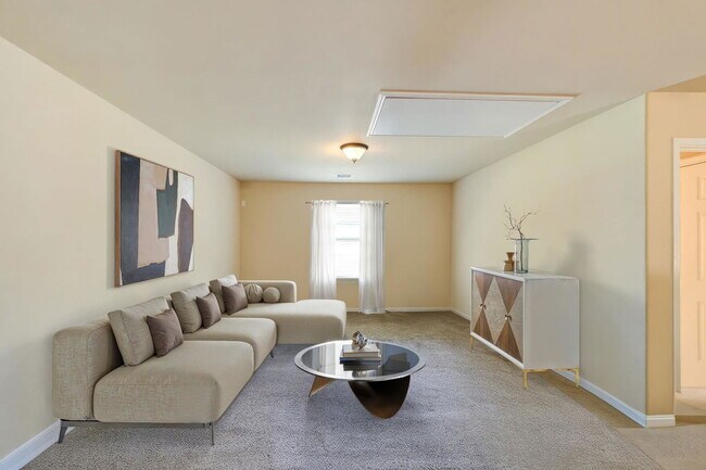 Building Photo - 10531 Sunflower Dr