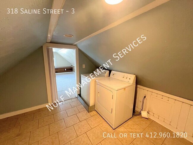 Building Photo - 318 Saline St