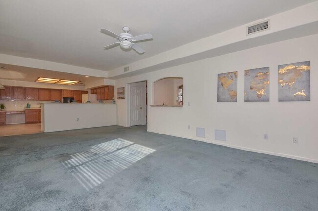 Building Photo - 5413 W Fallen Leaf Ln