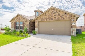 Building Photo - 9215 Switchgrass Ln