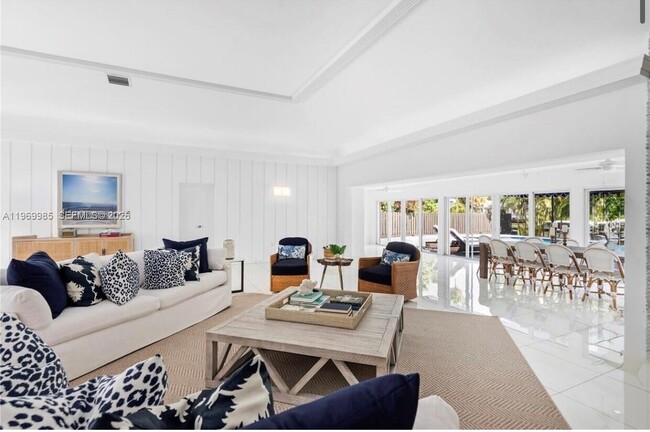 Building Photo - 1025 Belle Meade Island Dr