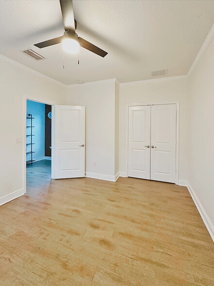 Third bedroom with large double door closets. - 1736 W Walnut St