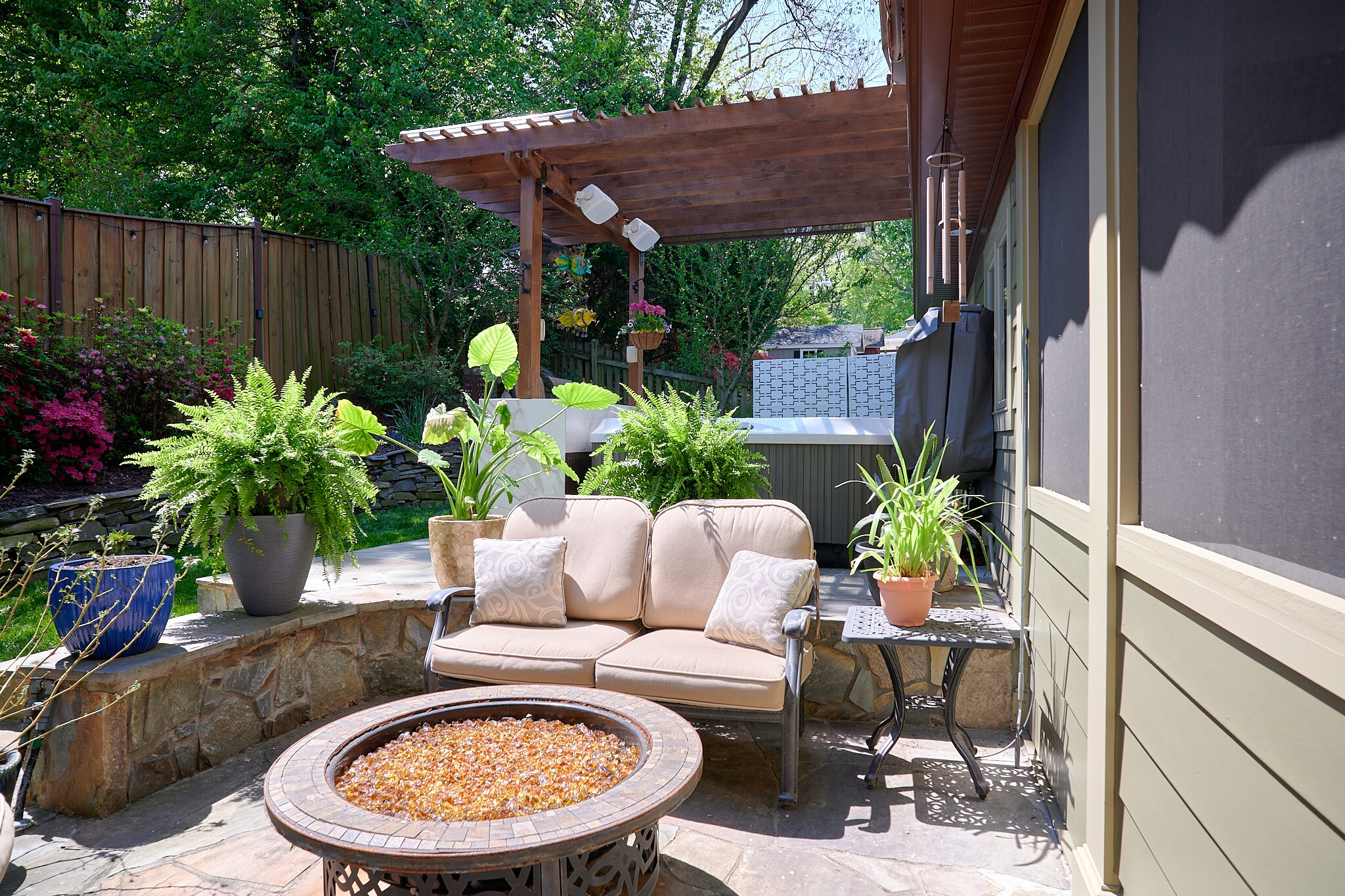 Back Patio (fire pit) - 5936 3rd St N
