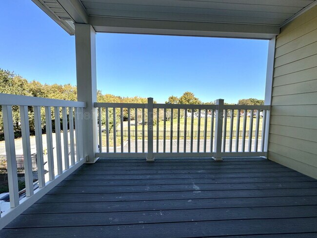 Building Photo - 1016 Thoroughgood Wy