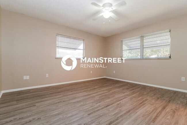 Building Photo - 3 Bedroom Pet-Friendly Home in Spring Hill, FL with Main Street Renewal