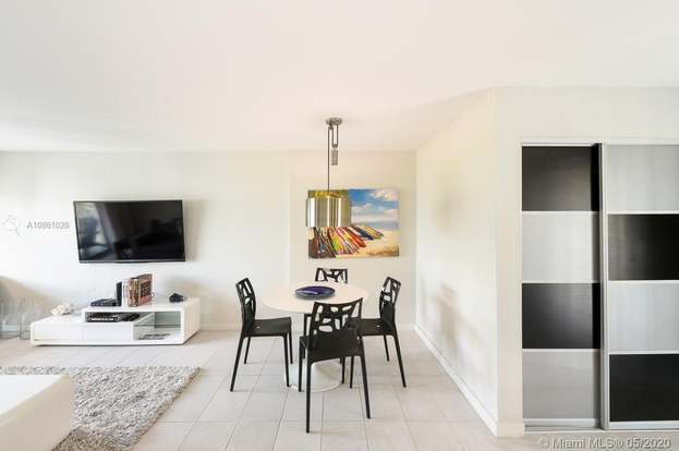 Building Photo - 1357 Collins Ave