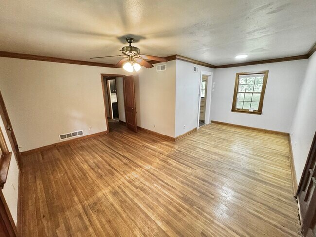 Building Photo - 3924 Cheryl Dr