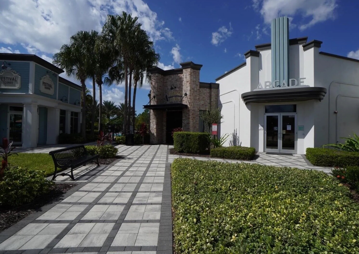 Building Photo - 510 Captiva Dr