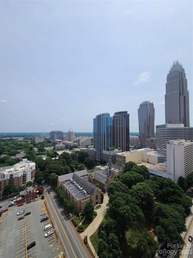 Building Photo - 333 W Trade St