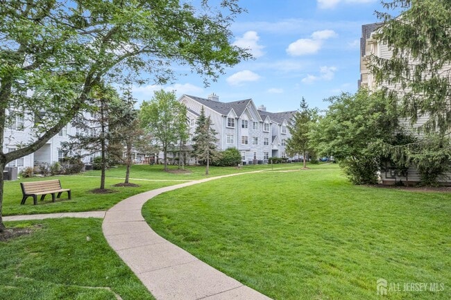 Building Photo - 98 Prestwick Way