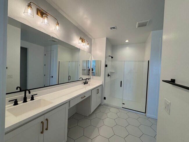 Building Photo - BRAND NEW HOME IN UNION PARK AT NORTERRA I...