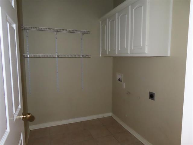 Building Photo - 818 Hunters Glen