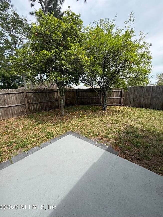 Building Photo - 2360 Bitternut Way