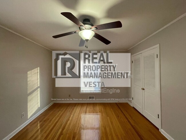 Building Photo - 7162 Everett Dr