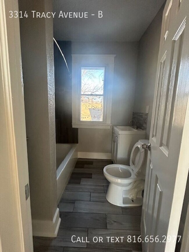 Building Photo - 3314 Tracy Ave