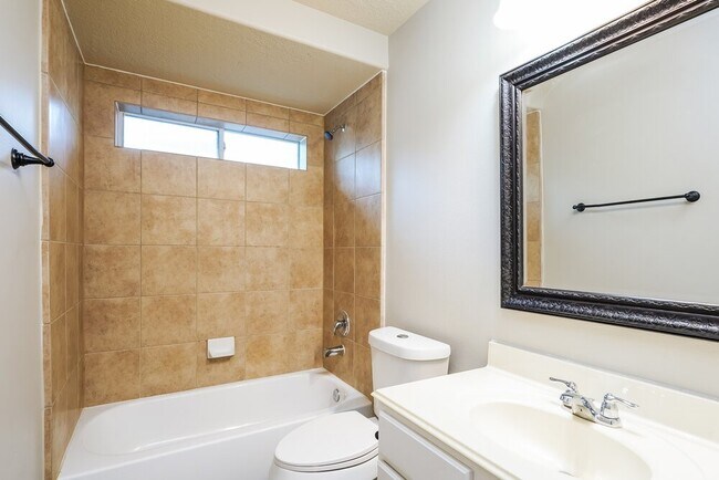 Building Photo - 1710 Leafhopper Ln