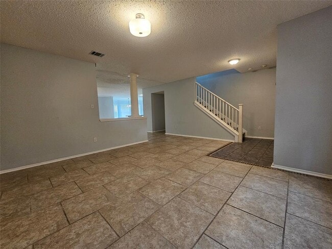 Building Photo - 1113 Stillwell Ridge