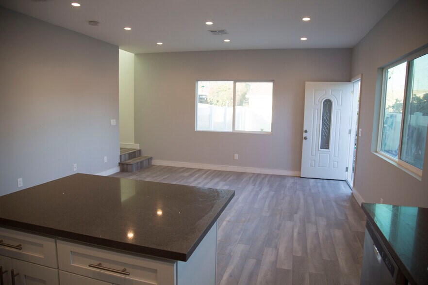 Building Photo - 6708 Morella Ave