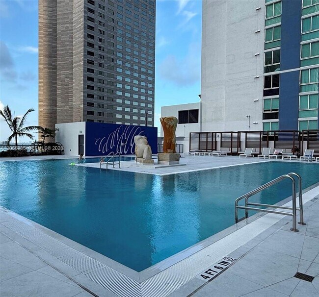 Building Photo - 335 S Biscayne Blvd