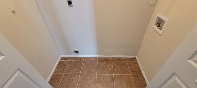 Building Photo - 151 Waterfall Way