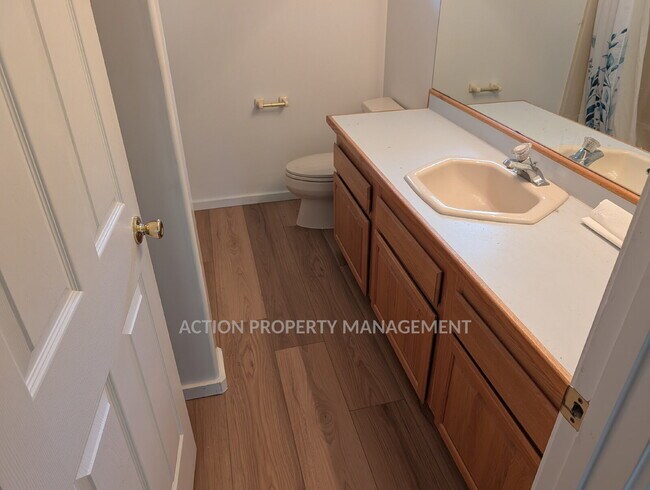 Building Photo - 3 bed 2.5 bath home in a private country setting, close to town. All new luxury vinyl plank floor...