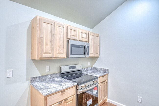 Building Photo - 2713 Clifton Ter