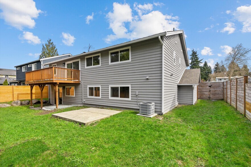 Building Photo - 7407 25th Ave NE